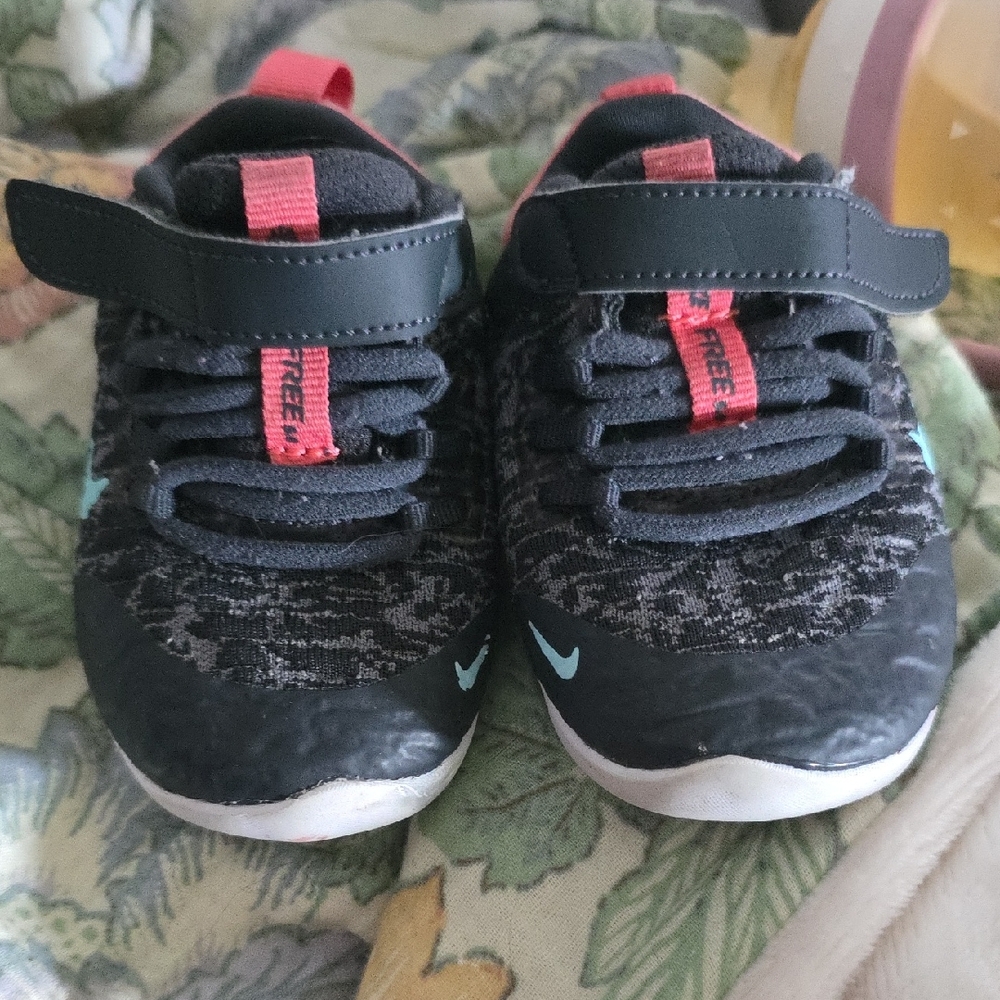 Nike Kids Gray and Coral  Sneakers